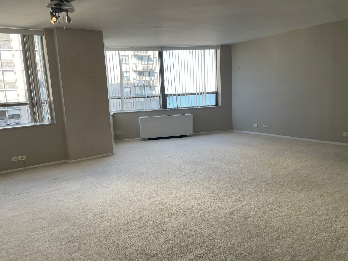 5701 N Sheridan Road Unit: 22R