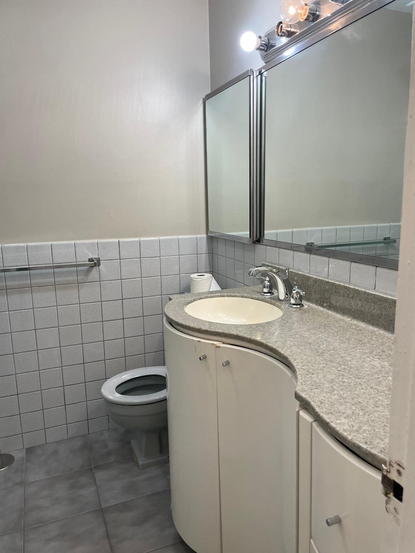 5701 N Sheridan Road Unit: 22R
