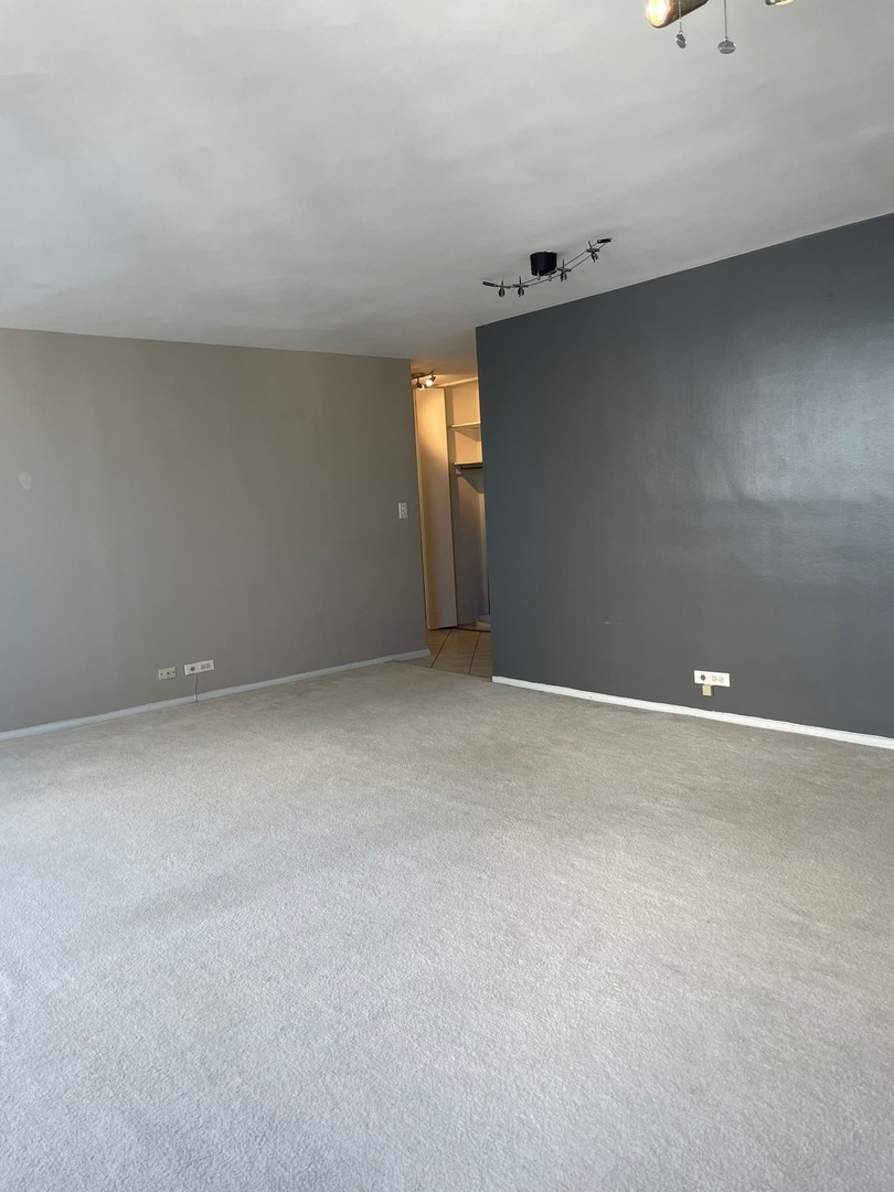 5701 N Sheridan Road Unit: 22R