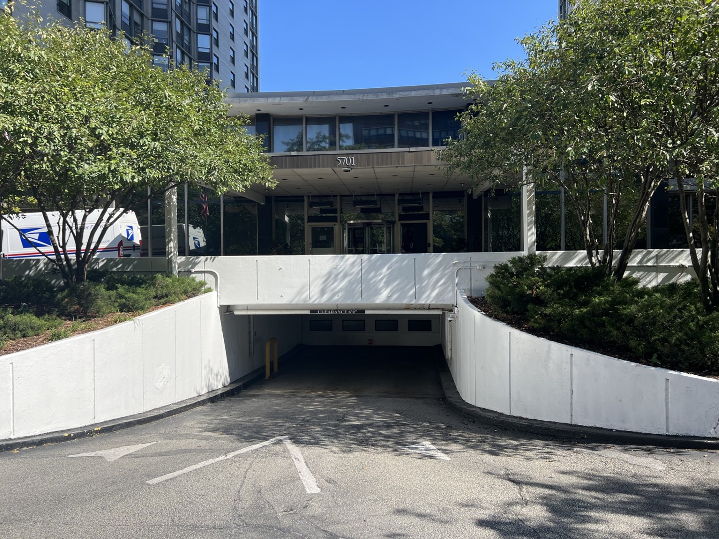 5701 N Sheridan Road Unit: 22R