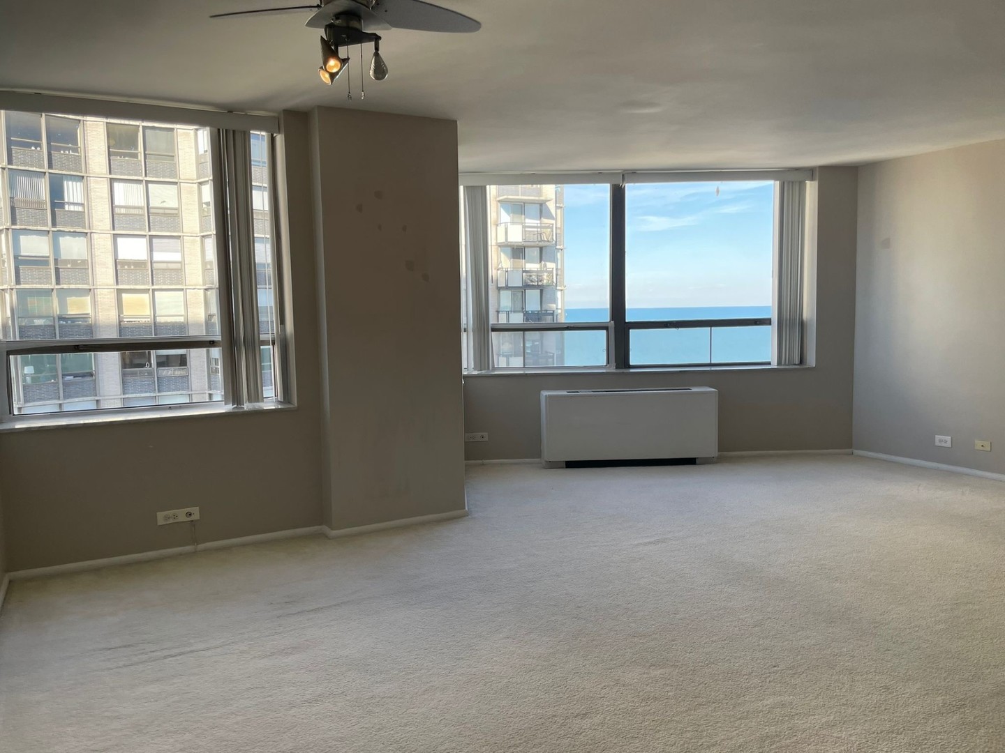 5701 N Sheridan Road Unit: 22R