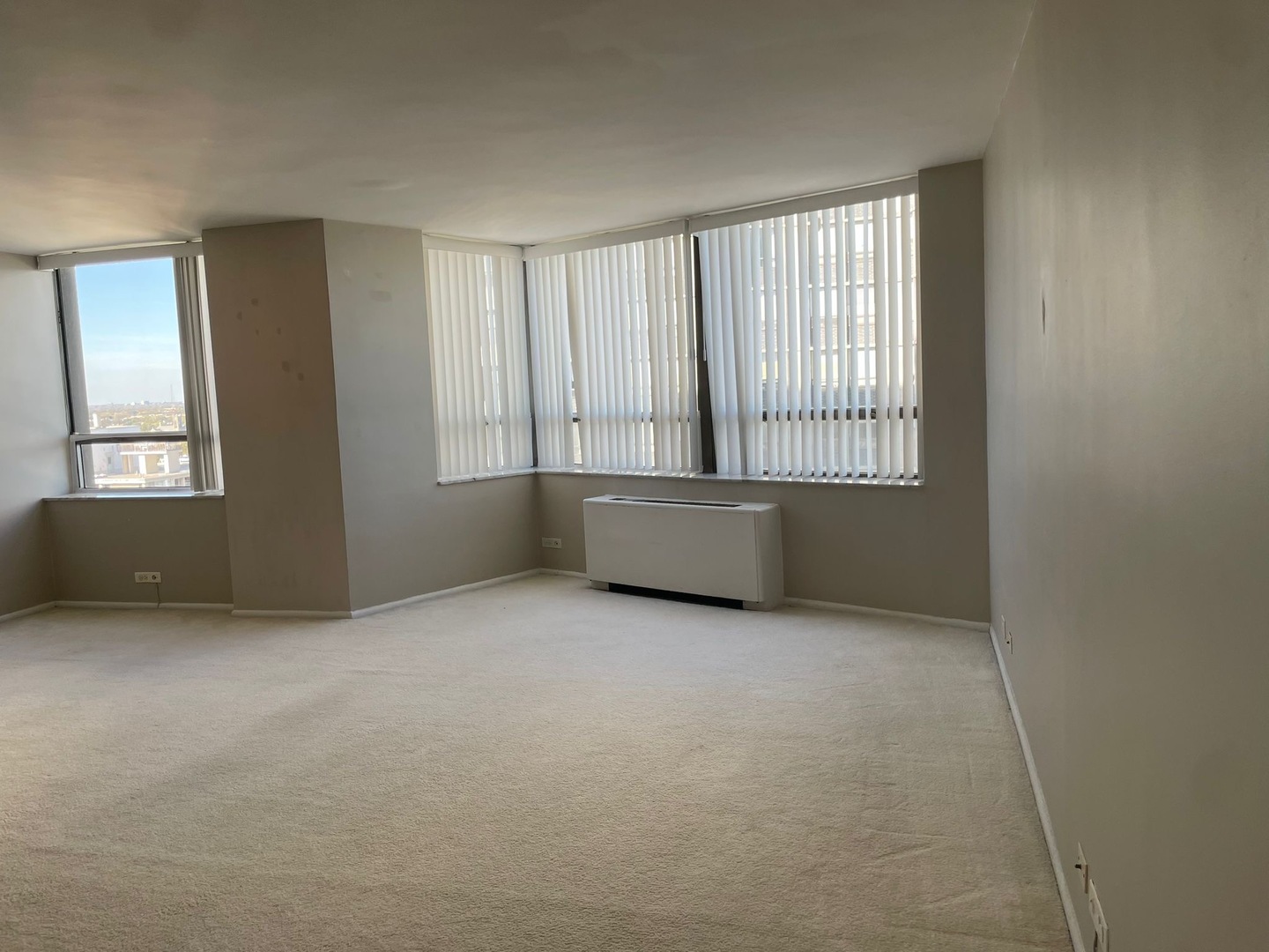 5701 N Sheridan Road Unit: 22R