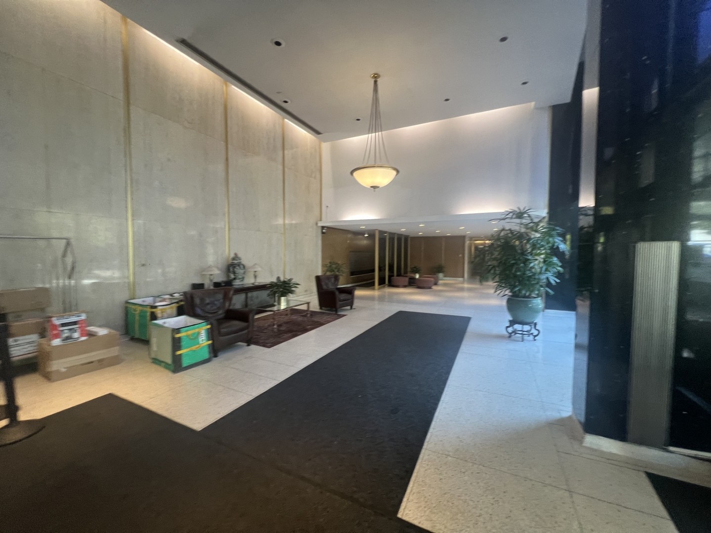 5701 N Sheridan Road Unit: 22R