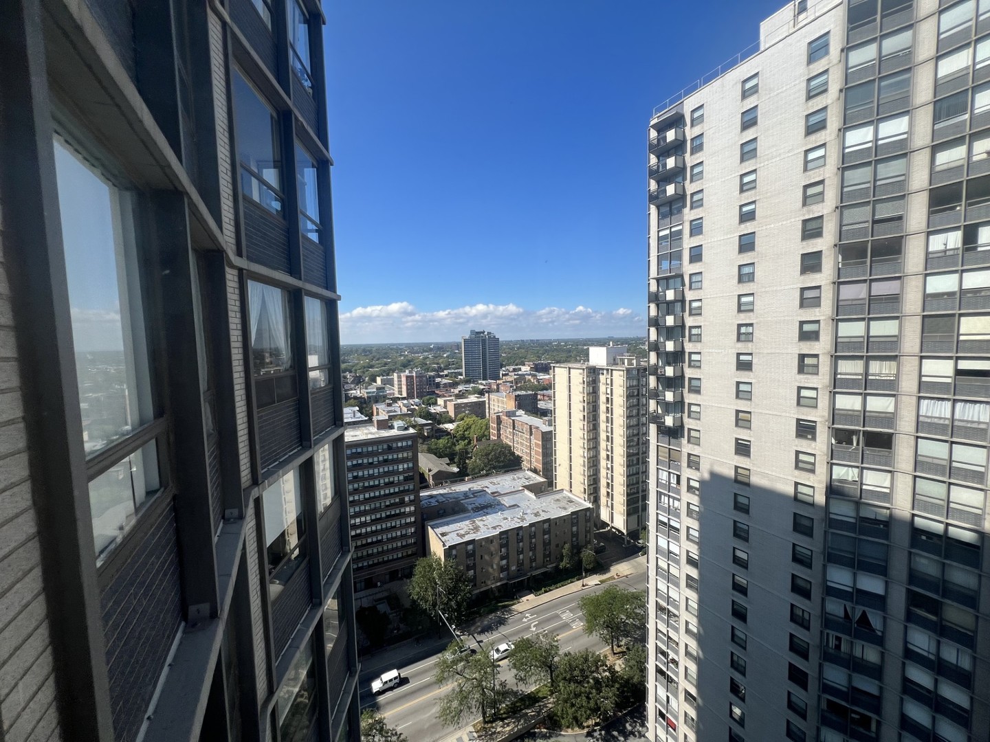 5701 N Sheridan Road Unit: 22R