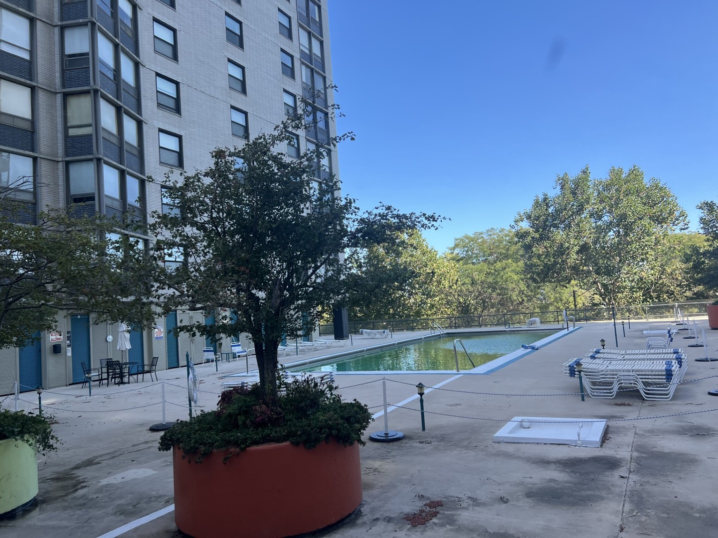 5701 N Sheridan Road Unit: 22R