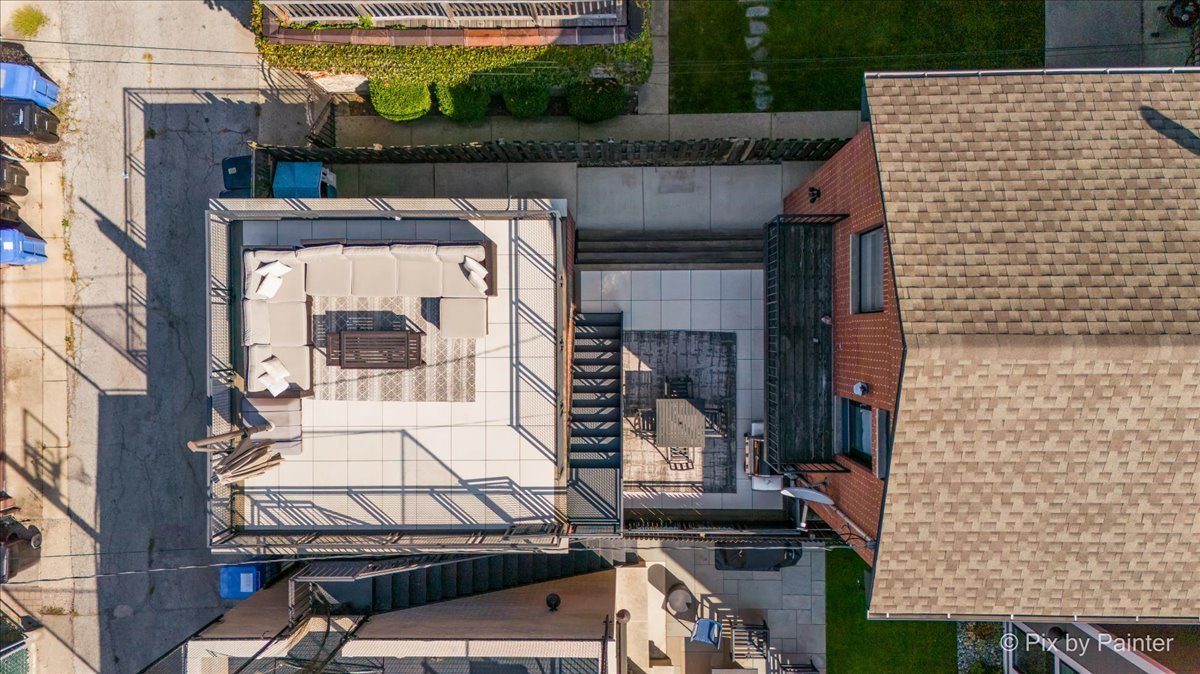 3650 N Paulina Street