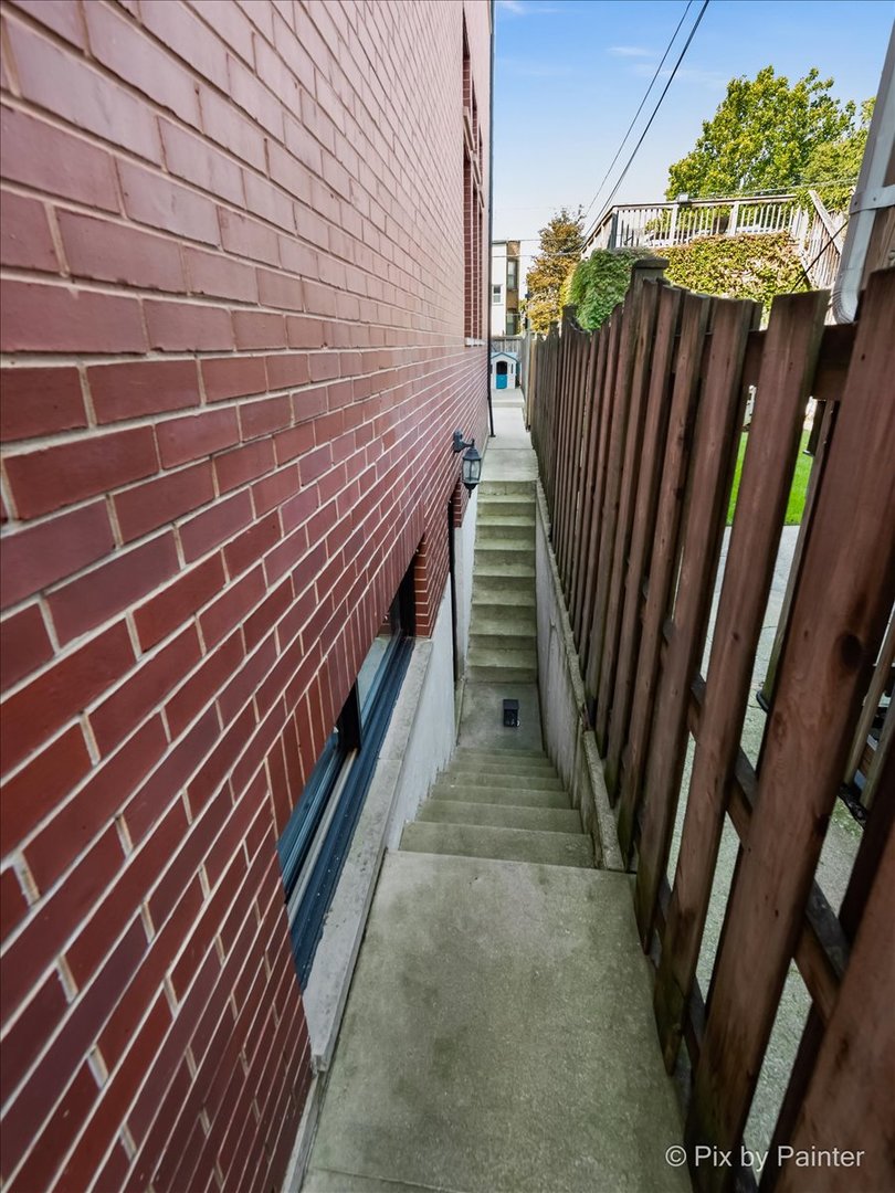 3650 N Paulina Street