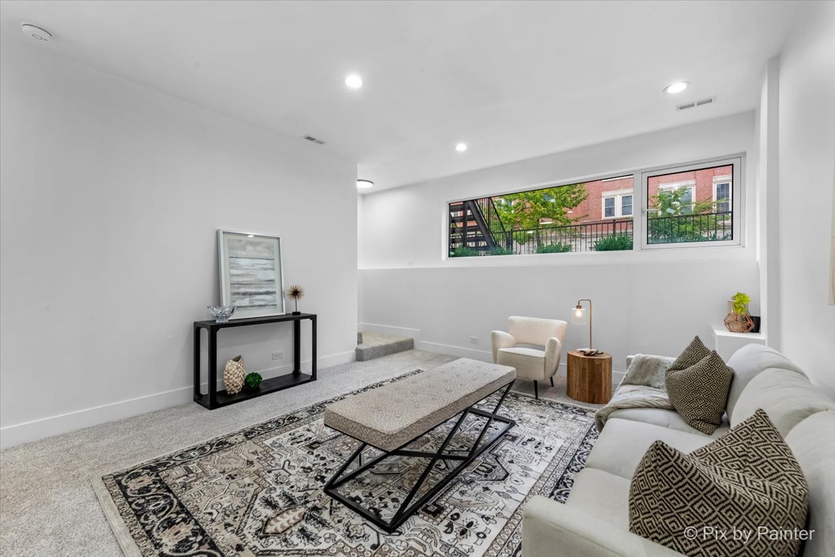 1426 N Talman Avenue Unit: A