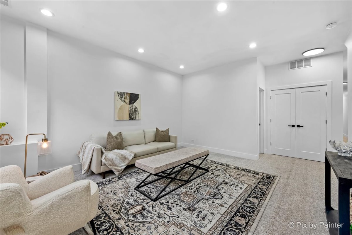 1426 N Talman Avenue Unit: A