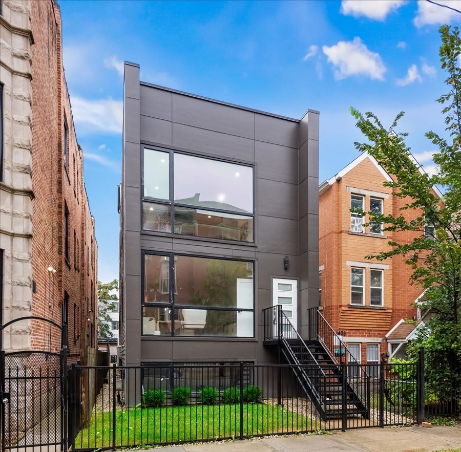 1426 N Talman Avenue Unit: A