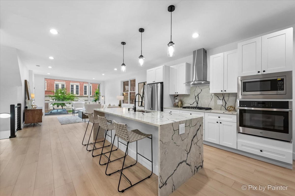 1426 N Talman Avenue Unit: A