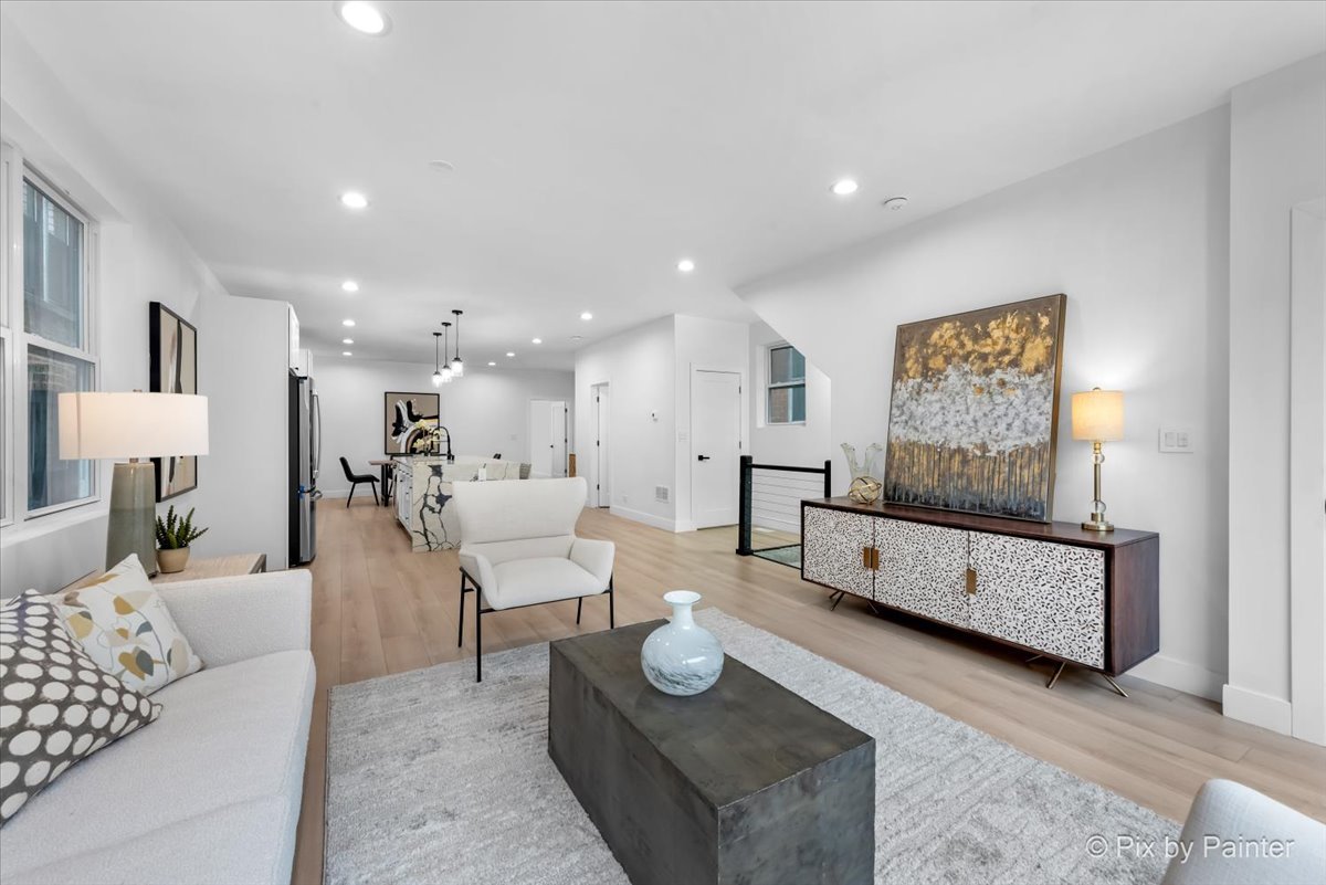 1426 N Talman Avenue Unit: A