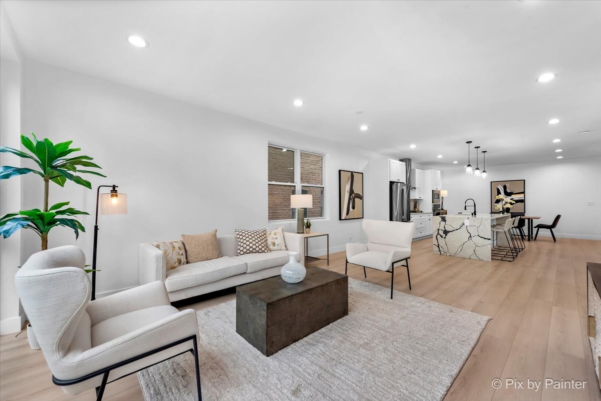 1426 N Talman Avenue Unit: A