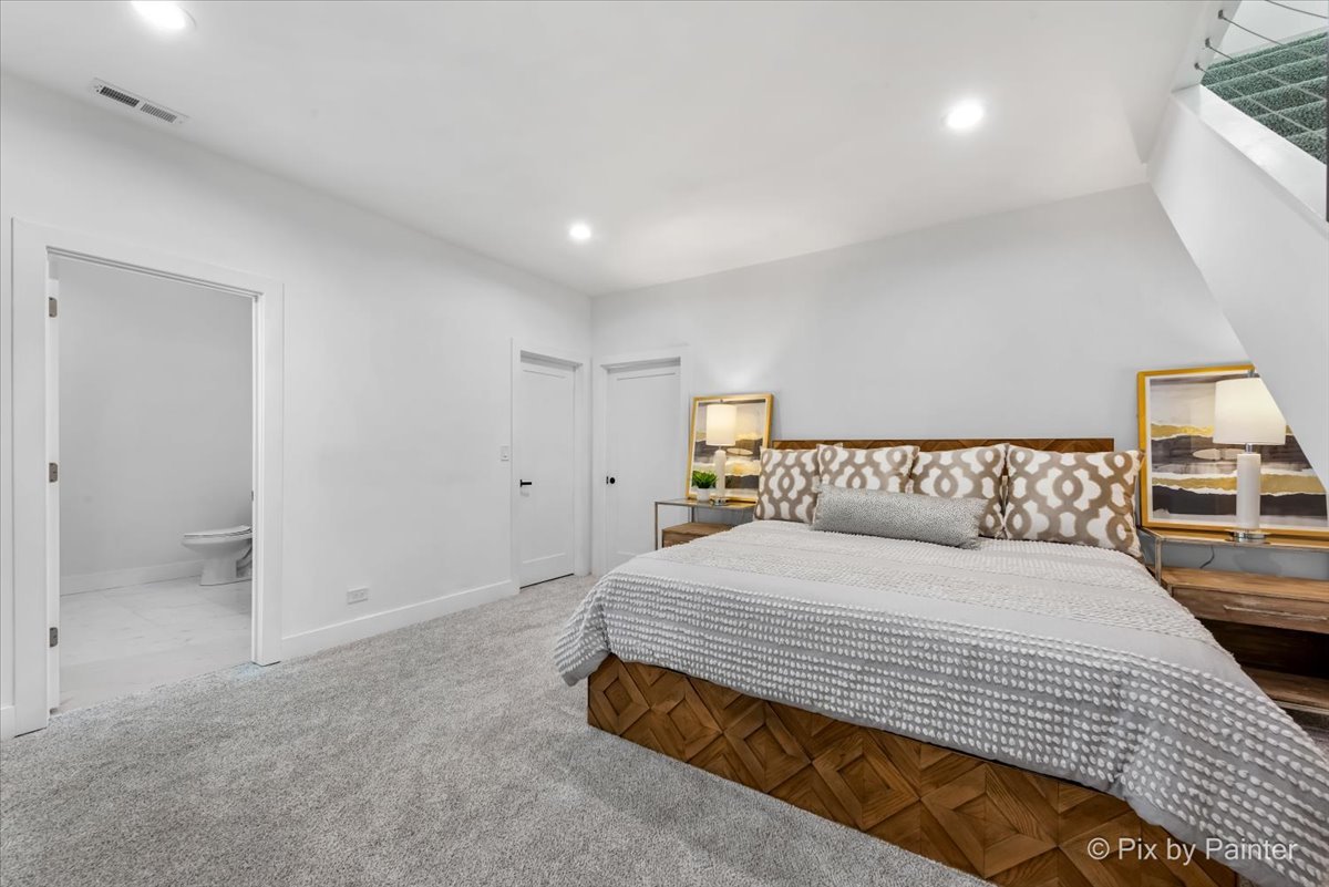 1426 N Talman Avenue Unit: B