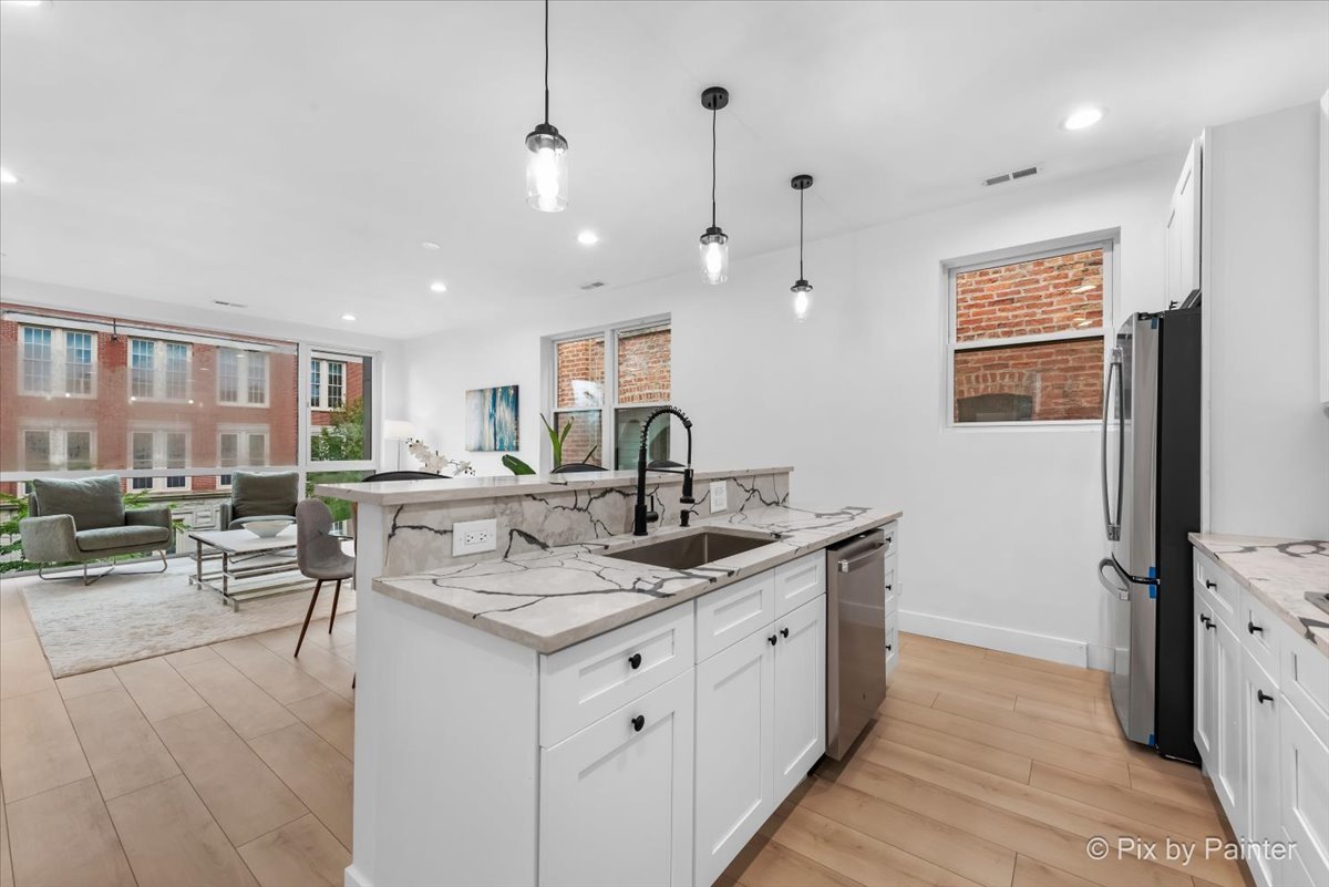 1426 N Talman Avenue Unit: B