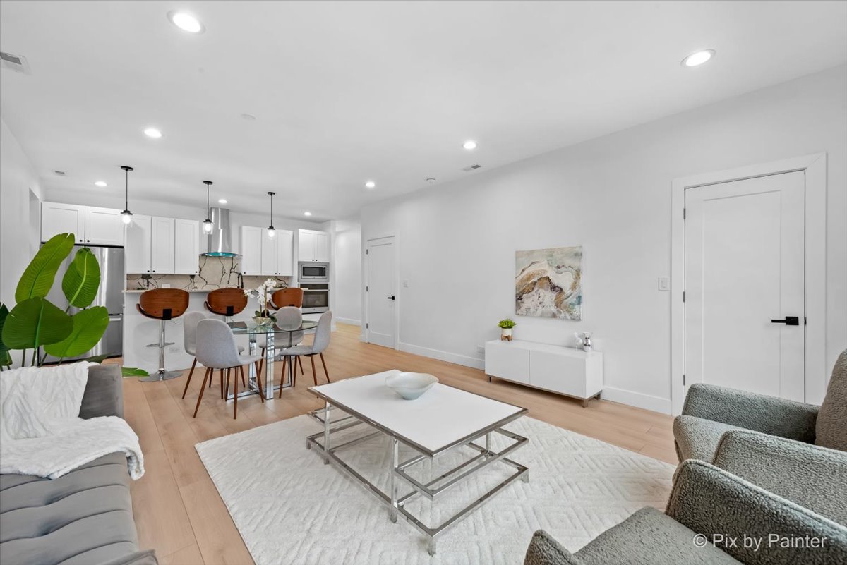 1426 N Talman Avenue Unit: B