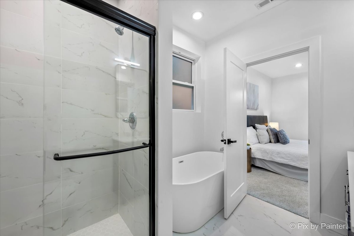 1426 N Talman Avenue Unit: B
