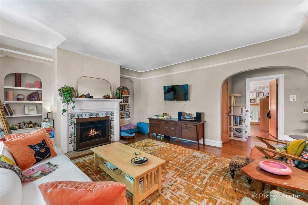2335 W Farwell Avenue Unit: 3N