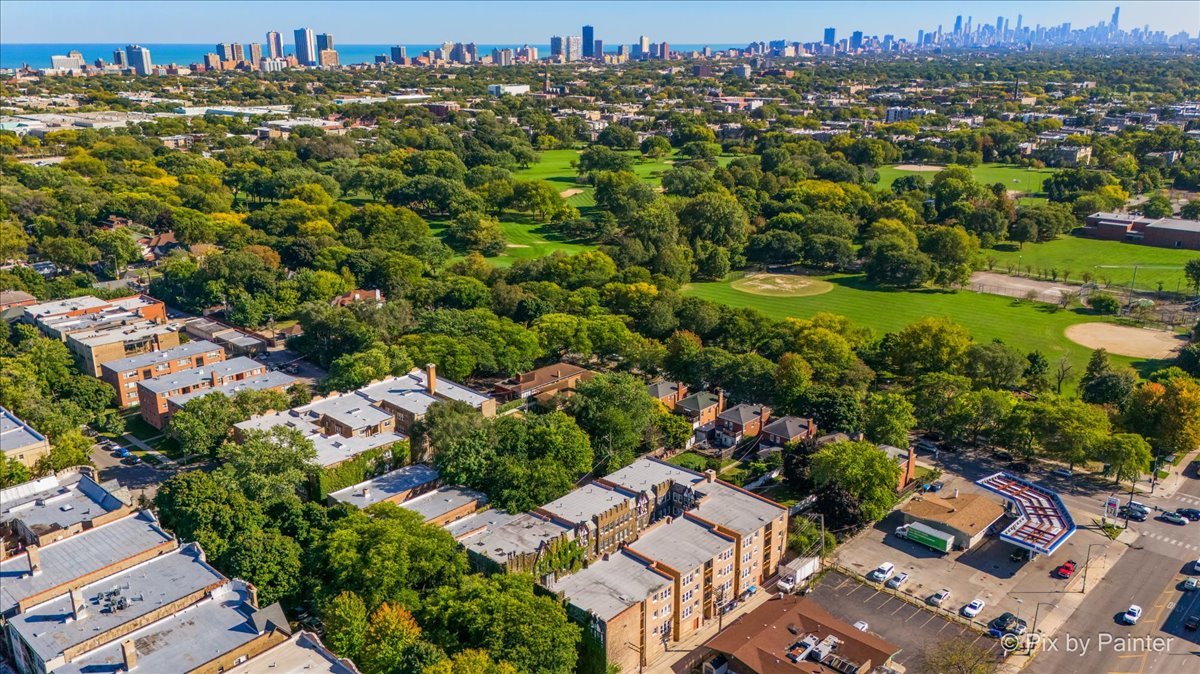 2335 W Farwell Avenue Unit: 3N
