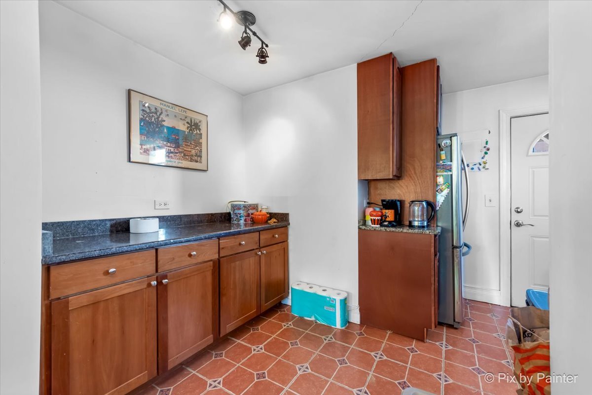 2335 W Farwell Avenue Unit: 3N