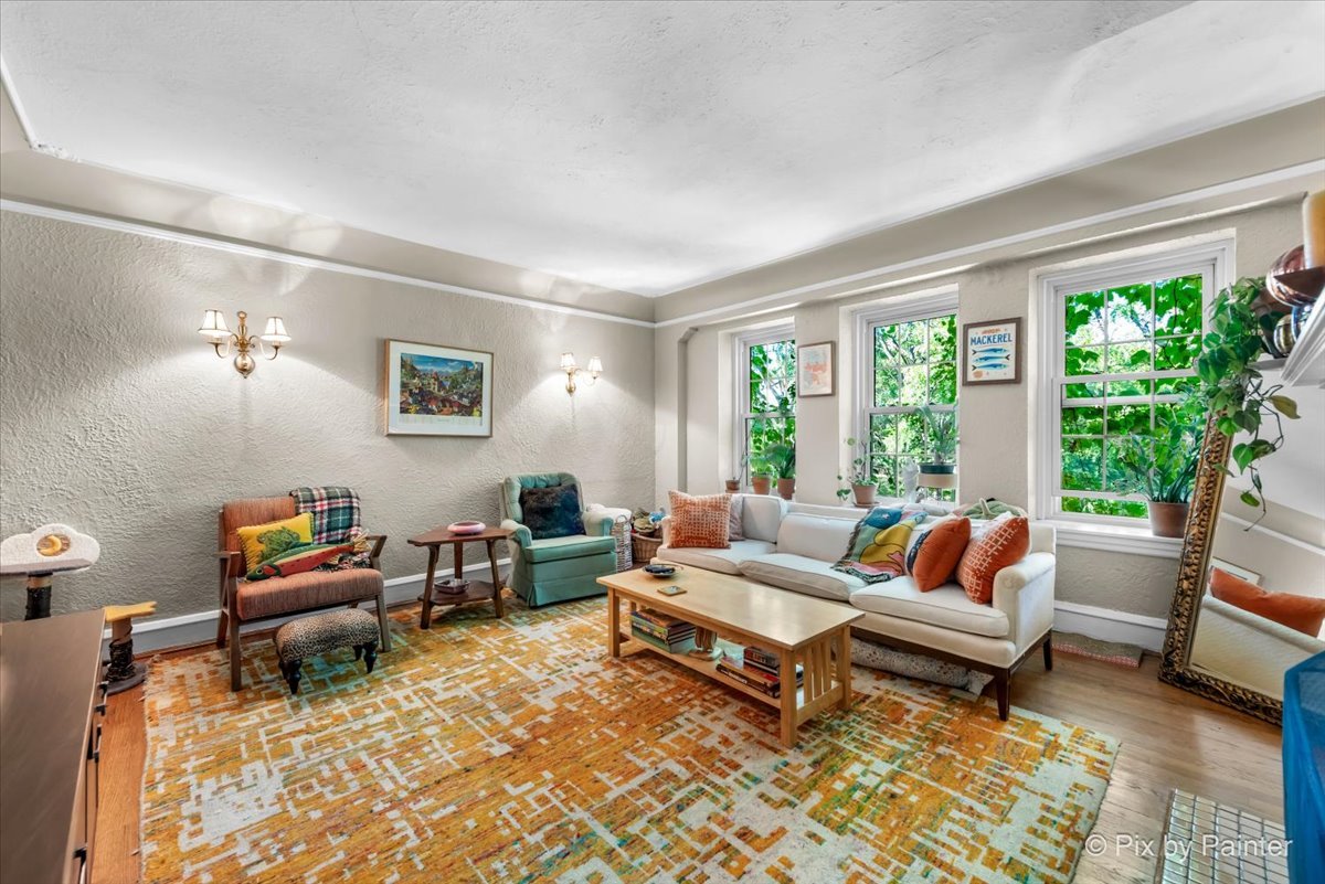 2335 W Farwell Avenue Unit: 3N