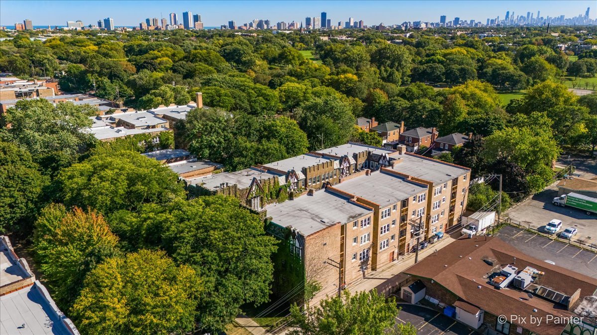 2335 W Farwell Avenue Unit: 3N