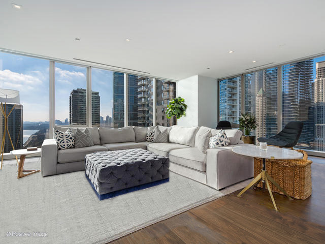 363 E Wacker Drive Unit: 2003
