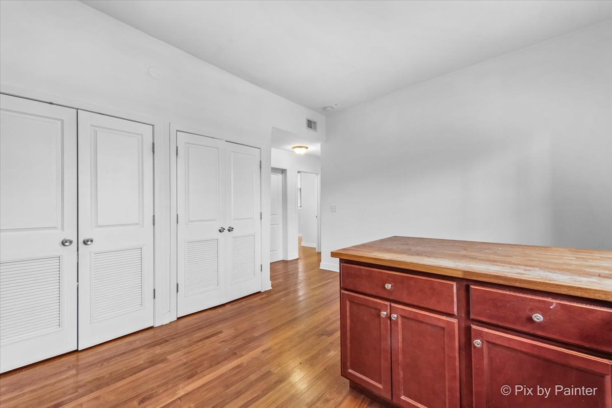 1637 N Ashland Avenue Unit: 2