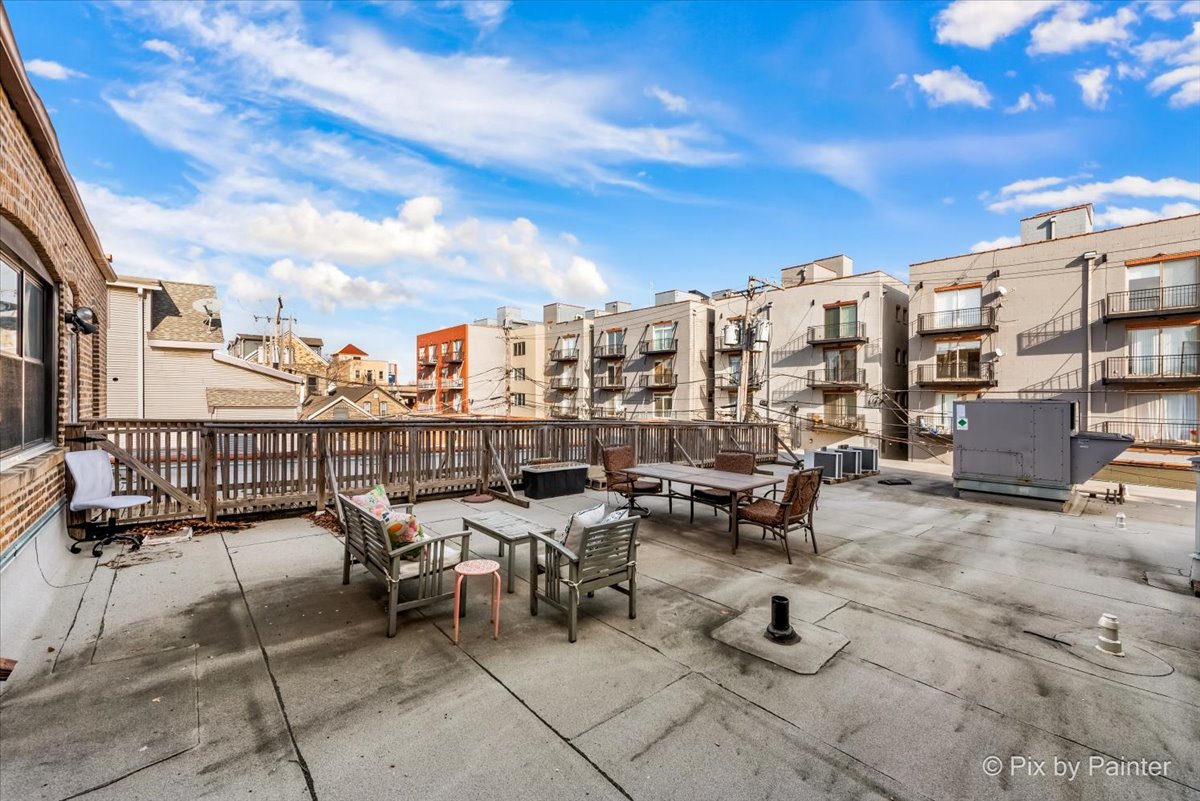 1637 N Ashland Avenue Unit: 2