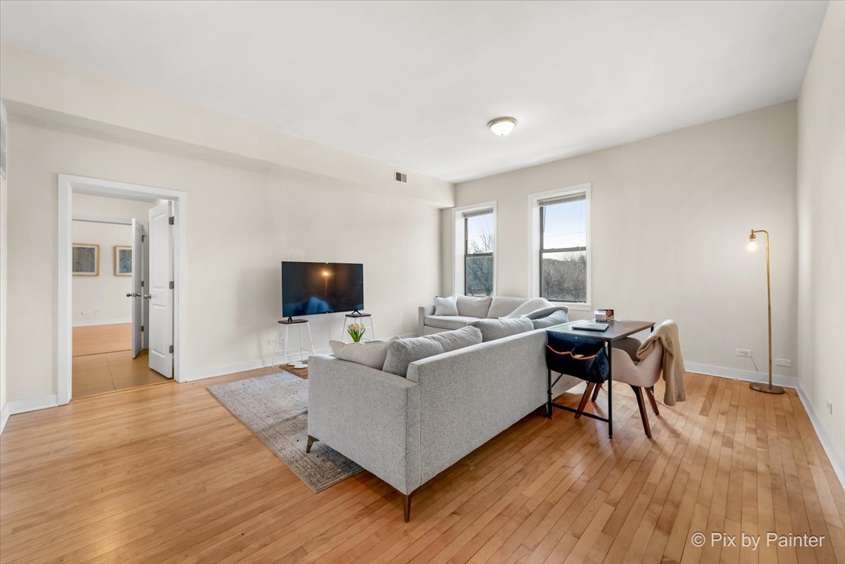 1637 N Ashland Avenue Unit: 2