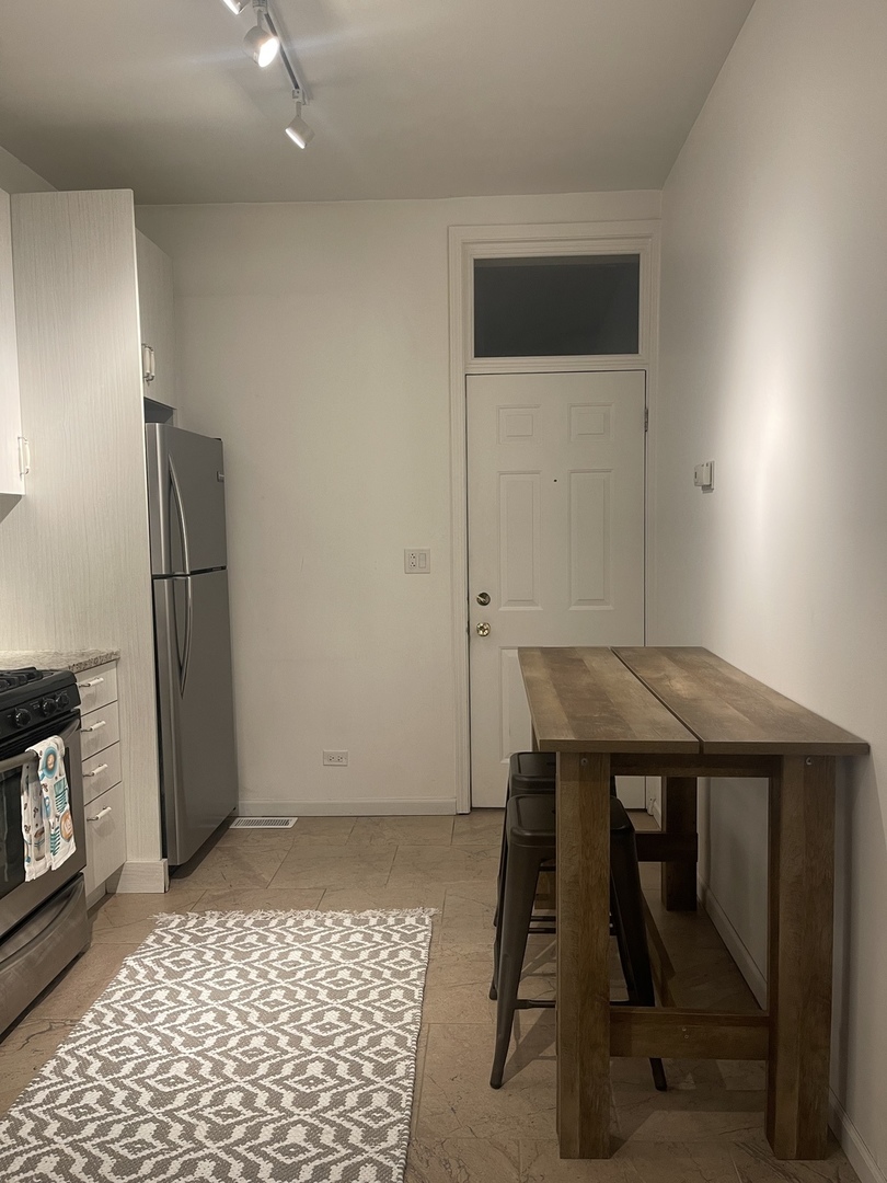 2329 W Huron Street Unit: 1B