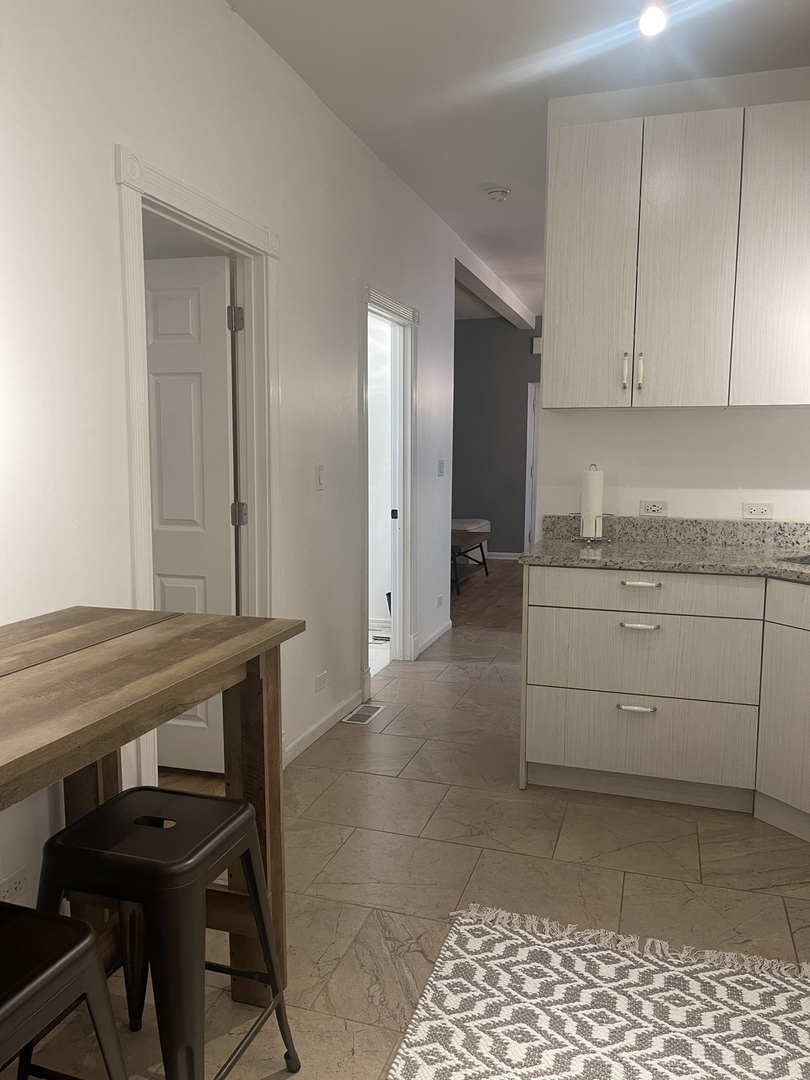 2329 W Huron Street Unit: 1B