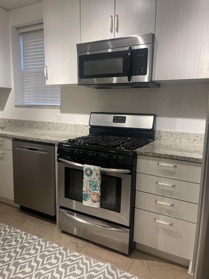 2329 W Huron Street Unit: 1B