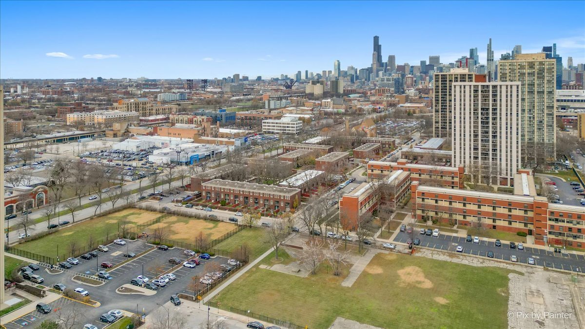 3001 S Michigan Avenue Unit: 1006