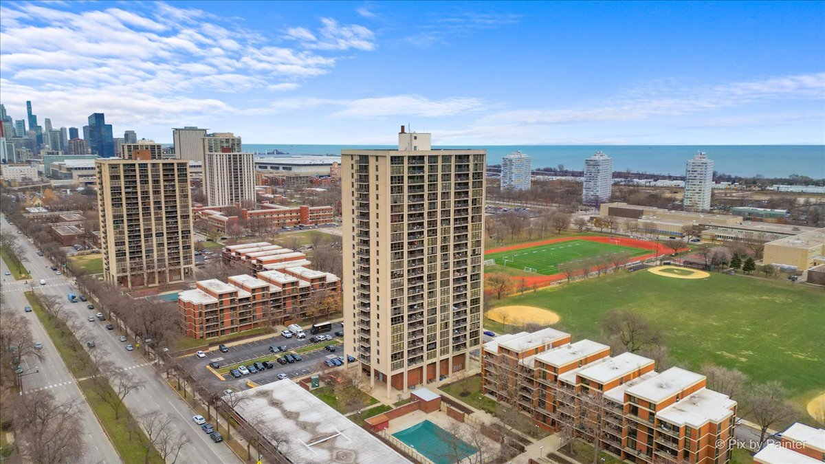 3001 S Michigan Avenue Unit: 1006