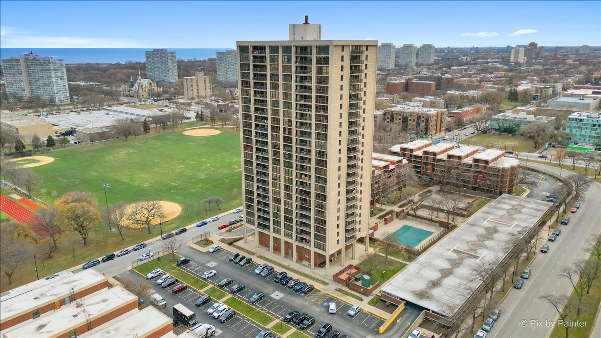 3001 S Michigan Avenue Unit: 1006