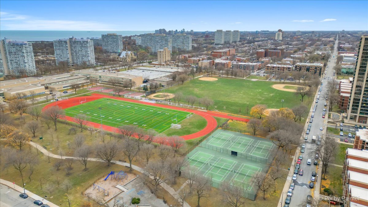 3001 S Michigan Avenue Unit: 1006
