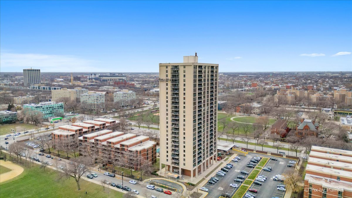 3001 S Michigan Avenue Unit: 1006