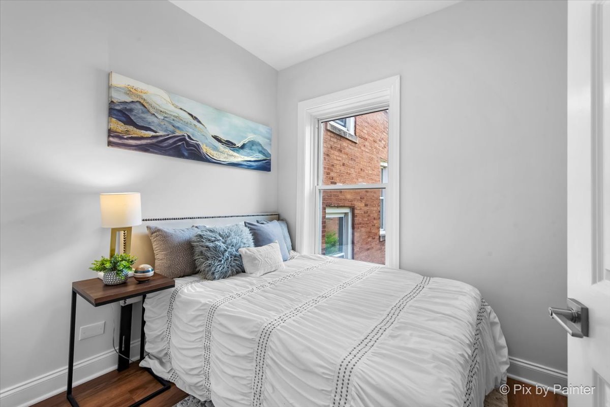 4912 N Kedzie Avenue Unit: 2E