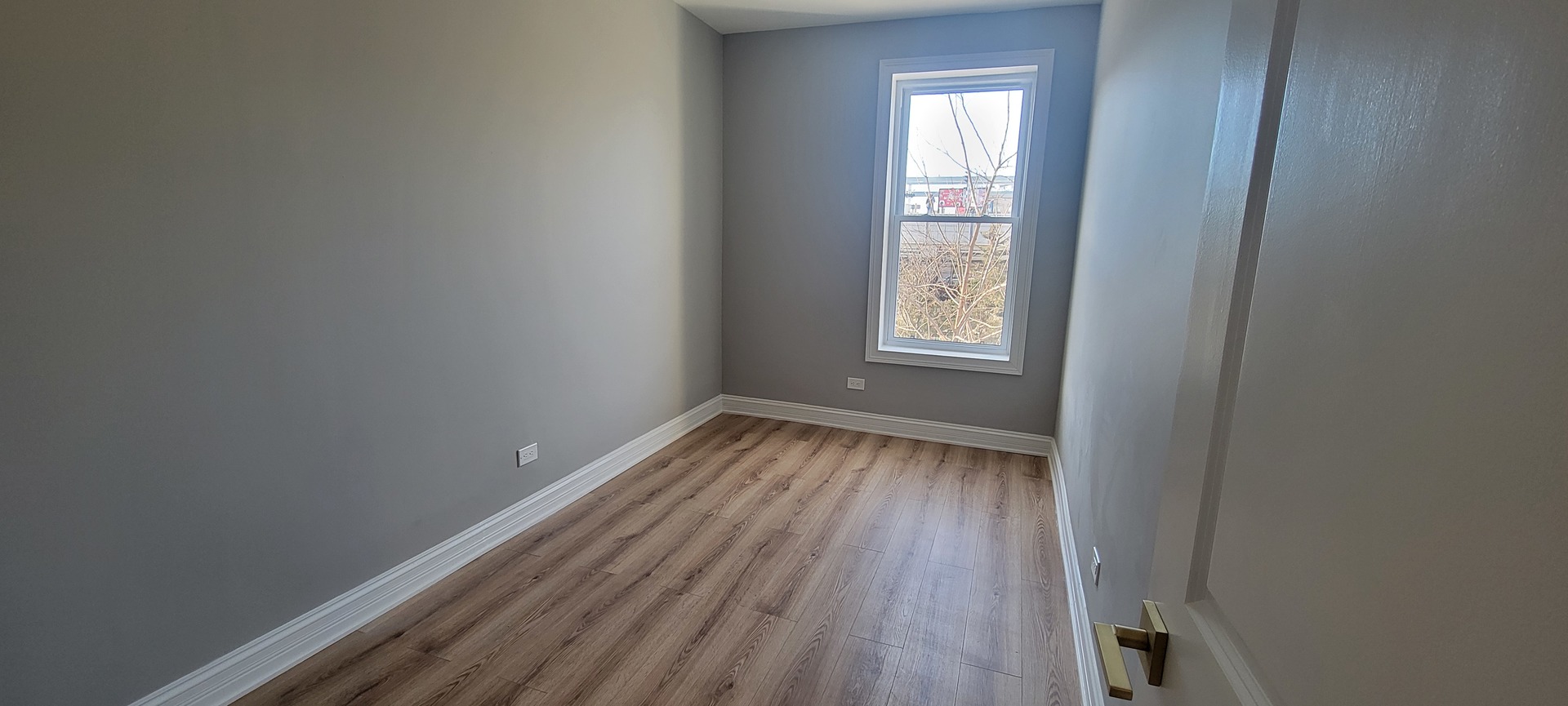 3209 N Wilton Avenue Unit: 2