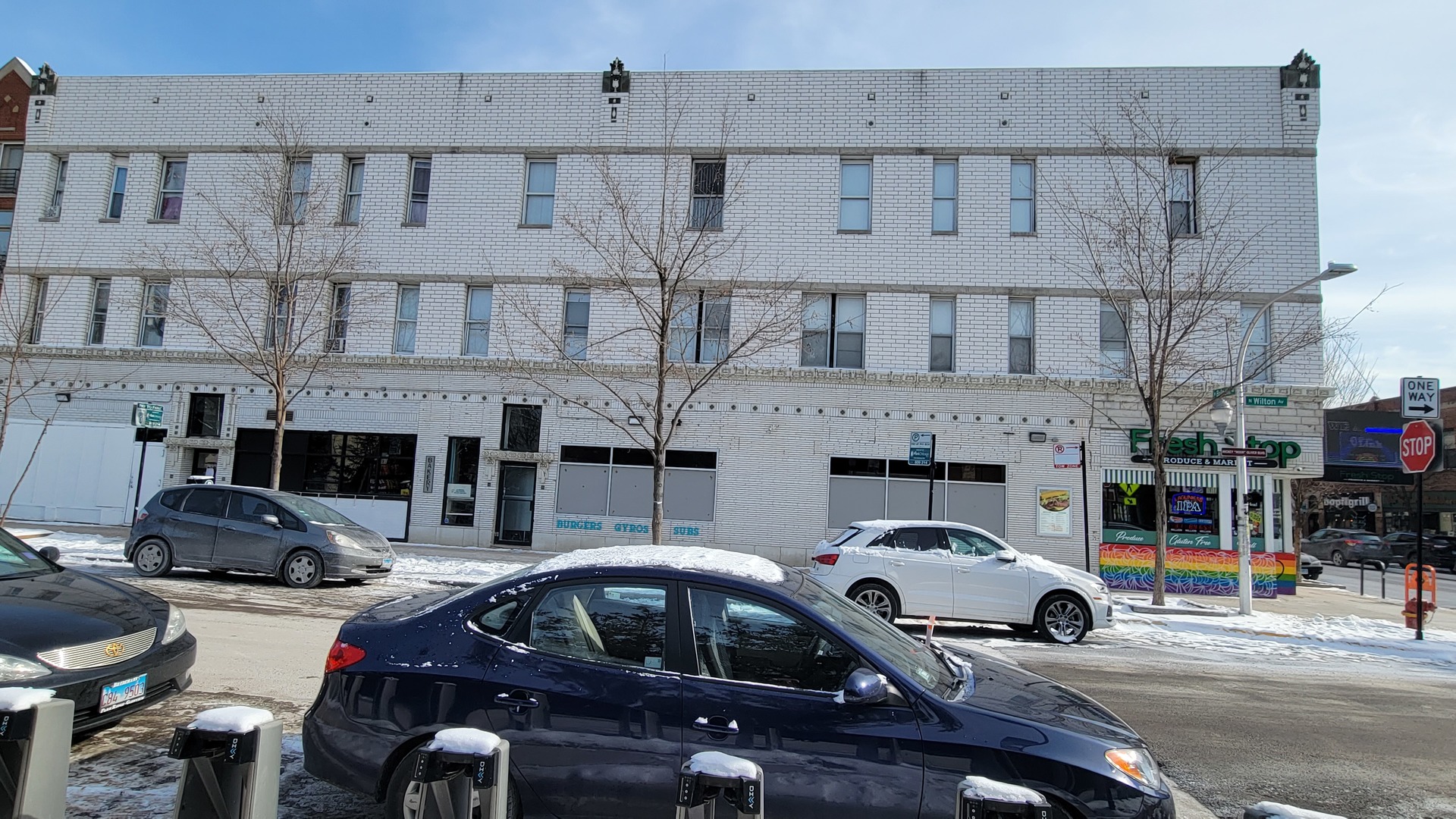 3209 N Wilton Avenue Unit: 2