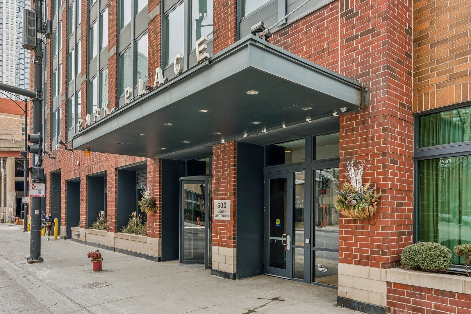 600 N KINGSBURY Street Unit: 1905
