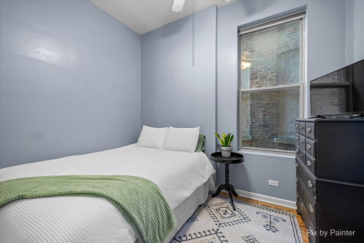 1411 W Ohio Street Unit: 2R