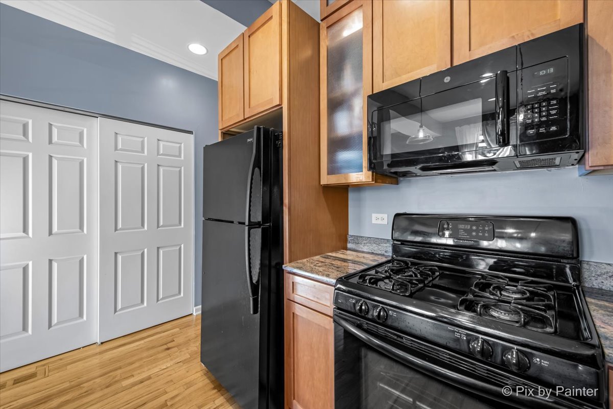 1411 W Ohio Street Unit: 2R