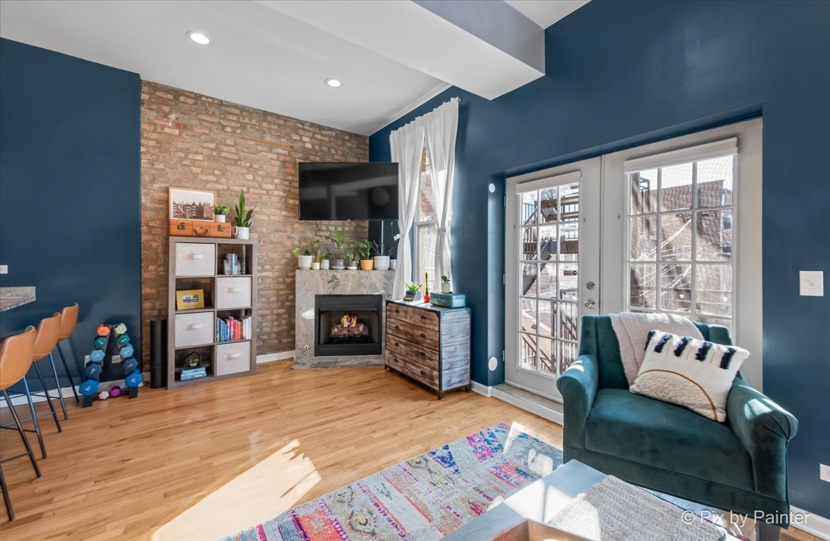 1411 W Ohio Street Unit: 2R
