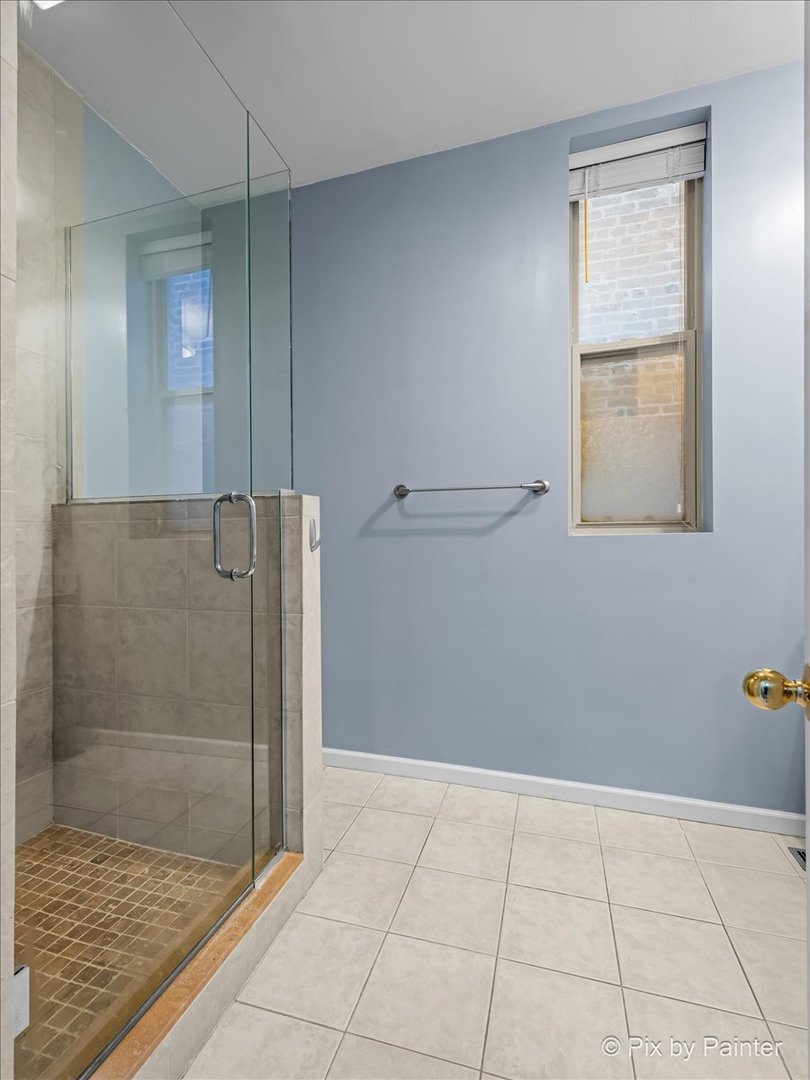 1411 W Ohio Street Unit: 2R