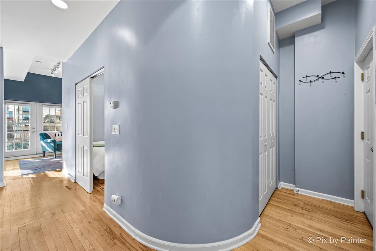 1411 W Ohio Street Unit: 2R
