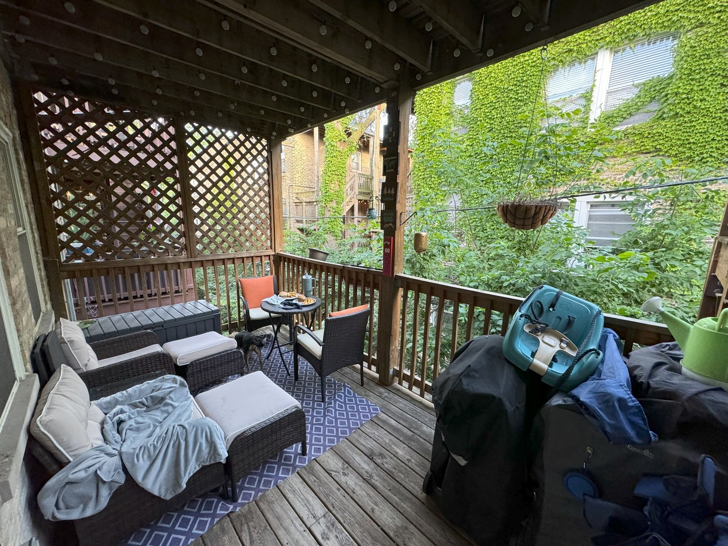 1463 W Winnemac Avenue Unit: 2E