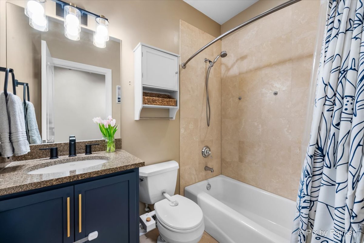 1463 W Winnemac Avenue Unit: 2E
