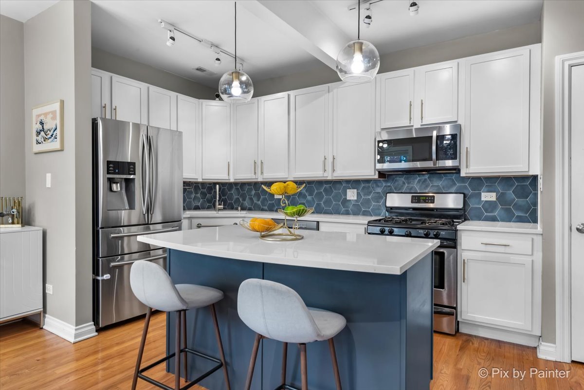 1463 W Winnemac Avenue Unit: 2E